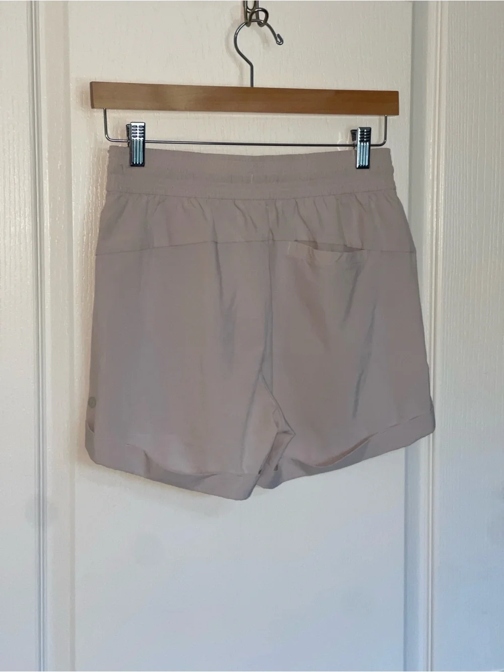Lululemon Spring Break Away Short 4-way Stretch 3